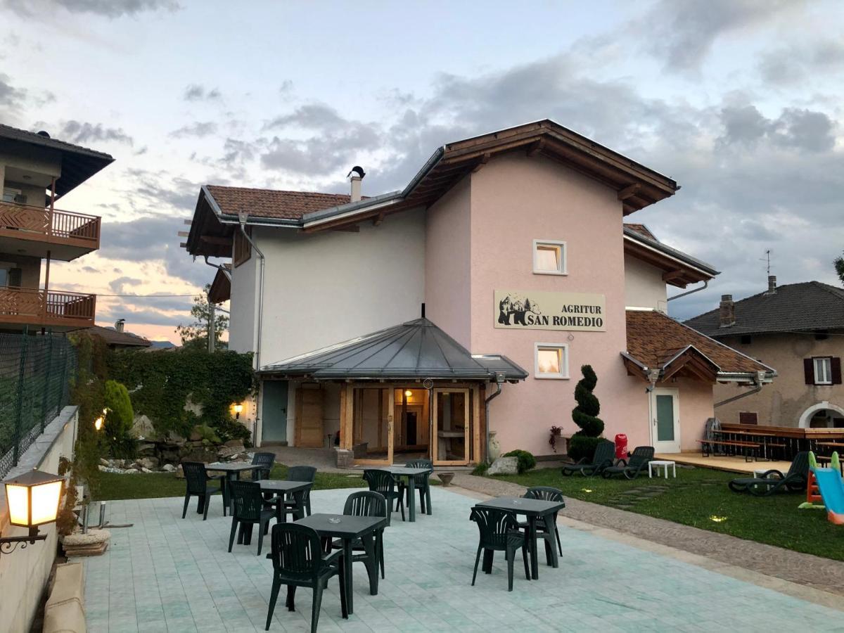 San Romedio Agriturismo Romeno Kültér fotó